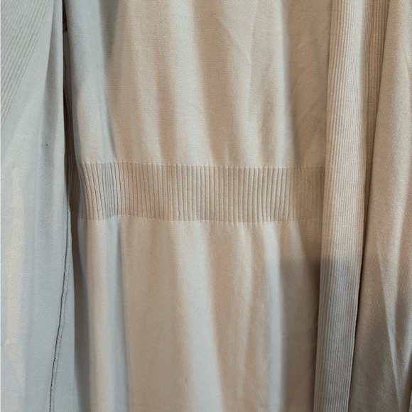 Cream Cardigan w/ sleeve detailing - Picture 3 of 6